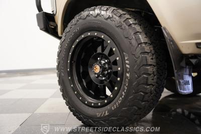 1989 Toyota Land Cruiser FJ62 LS Restomod