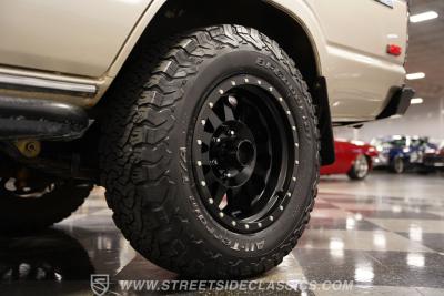 1989 Toyota Land Cruiser FJ62 LS Restomod