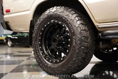 1989 Toyota Land Cruiser FJ62 LS Restomod