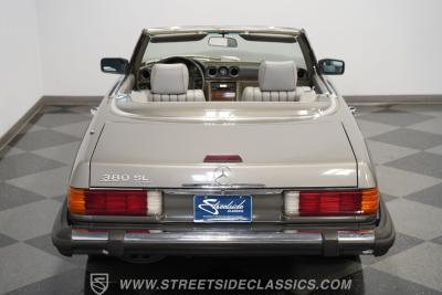 1985 Mercedes - Benz 380