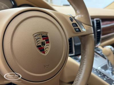 2010 Porsche Panamera