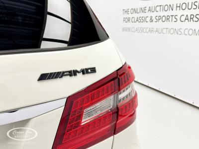 2010 Mercedes - Benz Estate E500