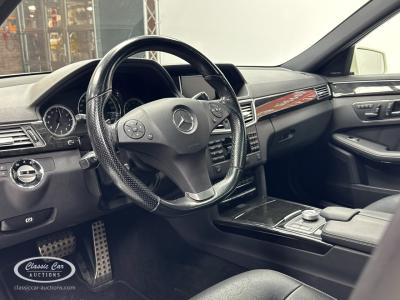 2010 Mercedes - Benz Estate E500