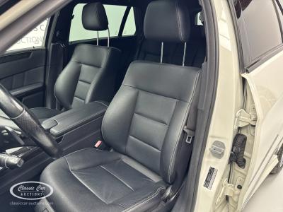 2010 Mercedes - Benz Estate E500