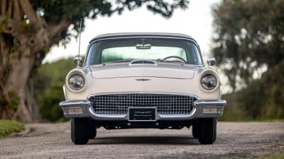 1957 Ford Thunderbird