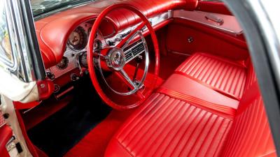 1957 Ford Thunderbird