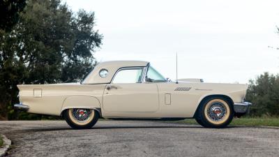 1957 Ford Thunderbird