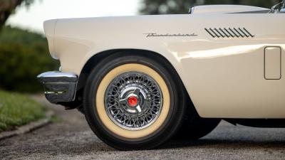 1957 Ford Thunderbird