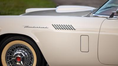 1957 Ford Thunderbird