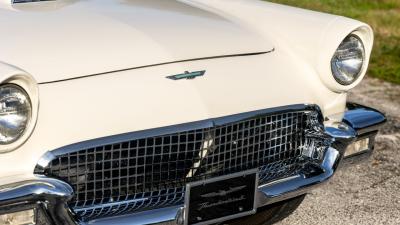 1957 Ford Thunderbird