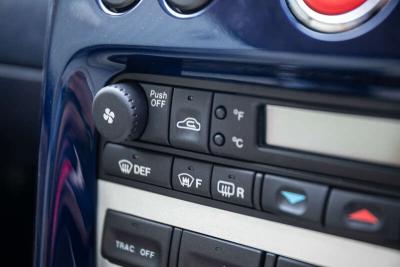 2003 Aston Martin Vanquish