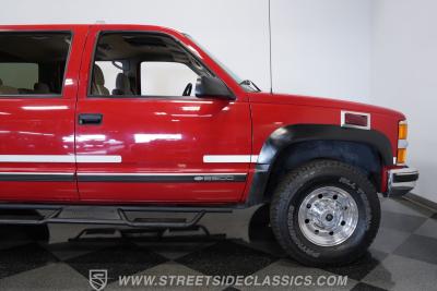 1999 Chevrolet Suburban 2500 4X4