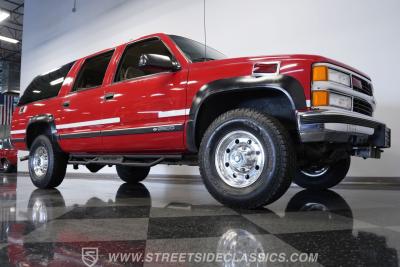 1999 Chevrolet Suburban 2500 4X4