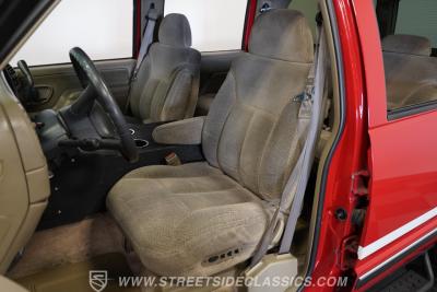 1999 Chevrolet Suburban 2500 4X4