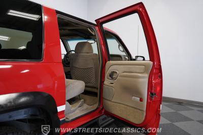 1999 Chevrolet Suburban 2500 4X4