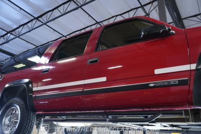 1999 Chevrolet Suburban 2500 4X4