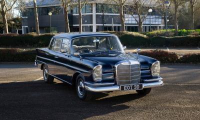 1966 Mercedes - Benz 220 SE Fintail