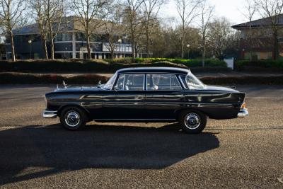 1966 Mercedes - Benz 220 SE Fintail