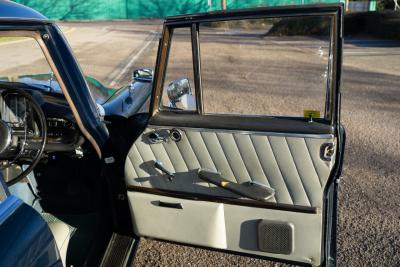 1966 Mercedes - Benz 220 SE Fintail