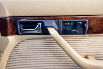 1986 Mercedes - Benz 560 SEL