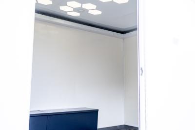 2018 Race Team Support Trailer/Mobile Workshop Year: 2018 Make: Race Team Support Trailer/Mobile Workshop Registration: n/a Chassis No: SA930673517214076 Odometer: n/a