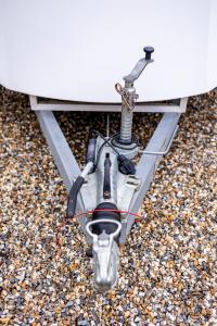 2018 Race Team Support Trailer/Mobile Workshop Year: 2018 Make: Race Team Support Trailer/Mobile Workshop Registration: n/a Chassis No: SA930673517214076 Odometer: n/a