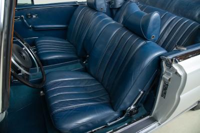 1971 Mercedes - Benz 280 SE 3.5 CABRIOLET