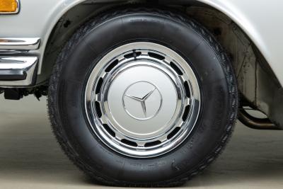 1971 Mercedes - Benz 280 SE 3.5 CABRIOLET