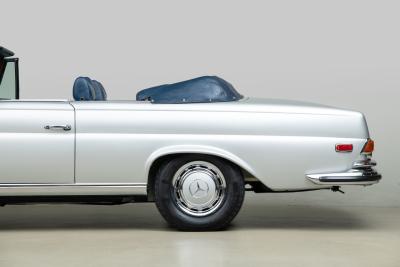 1971 Mercedes - Benz 280 SE 3.5 CABRIOLET