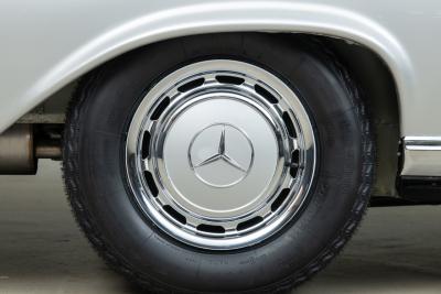 1971 Mercedes - Benz 280 SE 3.5 CABRIOLET