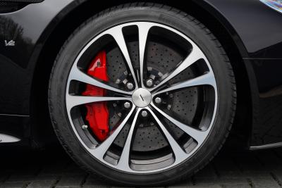 2018 Aston Martin V12 Vantage