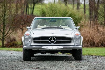 1969 Mercedes - Benz 280 SL Pagoda