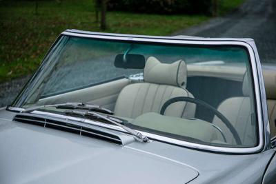 1969 Mercedes - Benz 280 SL Pagoda