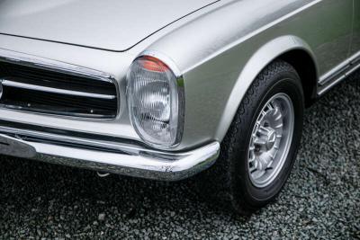 1969 Mercedes - Benz 280 SL Pagoda