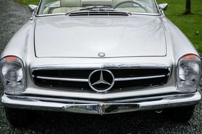 1969 Mercedes - Benz 280 SL Pagoda