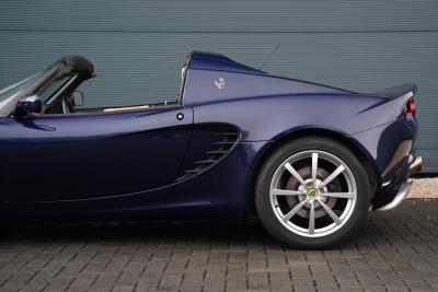 2004 Lotus Elise