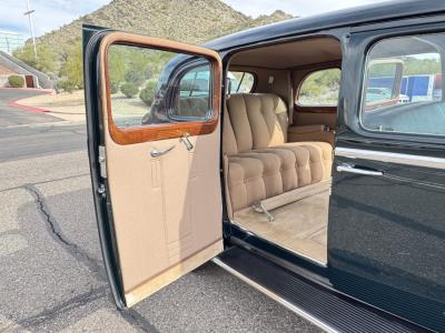 1940 Cadillac Model 9033