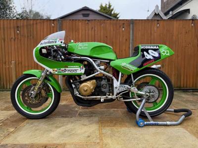 1985 HARRIS KAWASAKI RACE BIKE
