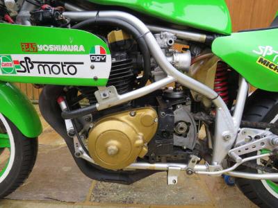 1985 HARRIS KAWASAKI RACE BIKE