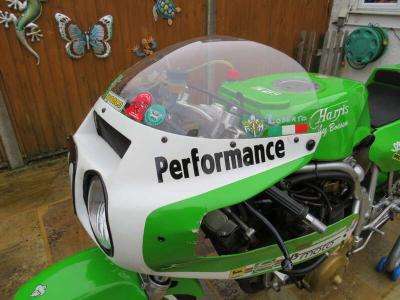 1985 HARRIS KAWASAKI RACE BIKE