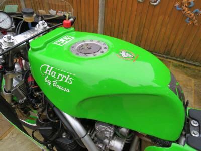 1985 HARRIS KAWASAKI RACE BIKE