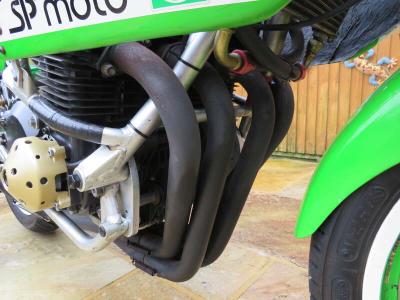 1985 HARRIS KAWASAKI RACE BIKE