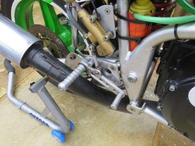 1985 HARRIS KAWASAKI RACE BIKE