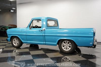 1967 Ford F-100