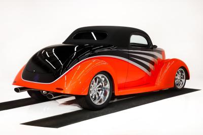1937 Ford Custom