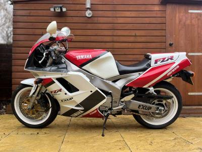 1992 Yamaha FZR1000