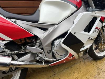 1992 Yamaha FZR1000