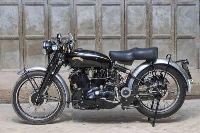 1952 VINCENT SHADOW