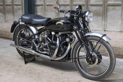 1952 VINCENT SHADOW