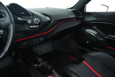 2019 Ferrari 488 PISTA